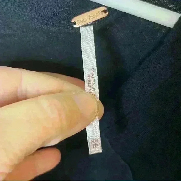 Free People High Low Slit Shirt Women XS Black Oversized Cap Sleeve - Picture 7 of 7